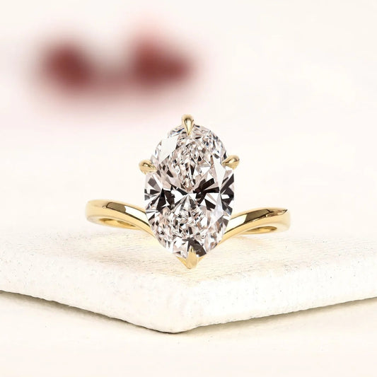 Oval Cut Solitaire Lab Grown Diamonds Engagement Ring in Gold – Graceful Elegance with Timeless Brilliance