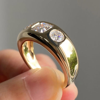 Luxury Three-Stone Asscher Cut Moissanite Diamond Gold Band Ring Minimal Modern Statement Ring
