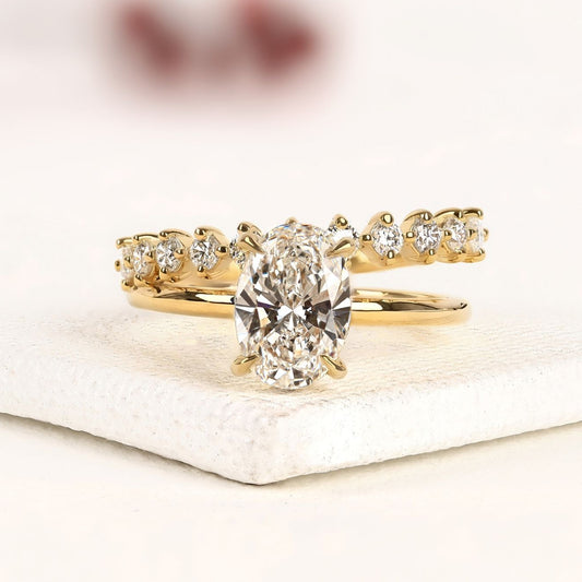 Classic Oval Cut Lab Grown Diamond Ring Set for Engagement, Wedding, and Anniversary Celebrations