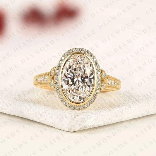 Oval Cut Halo Lab Grown Diamond Engagement Ring in Gold – Vintage Beauty with Timeless Sparkle