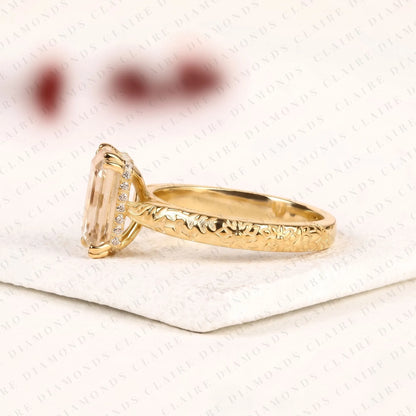 Emerald Cut Engagement Ring – photo 4
