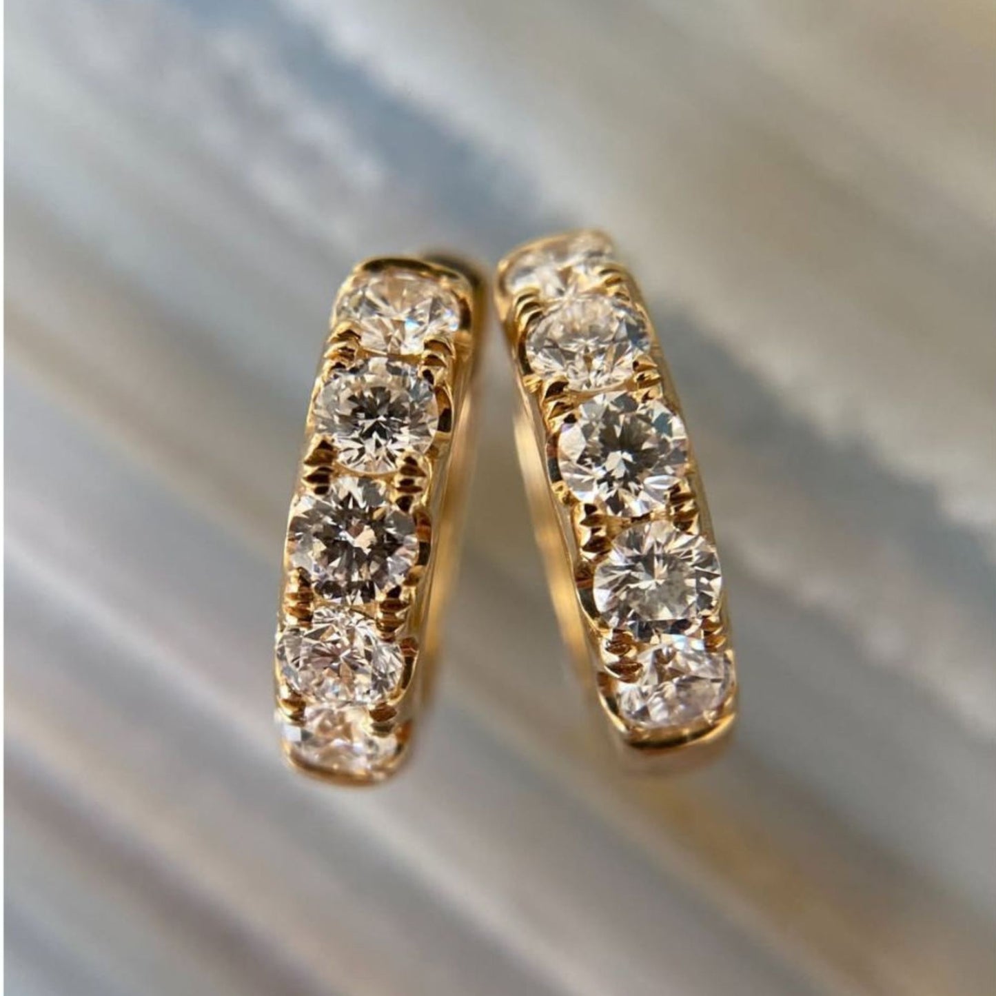 1.50 tcw round cut lab grown diamond huggie hoop earrings in gold minimalist everyday luxury hoop earrings for women