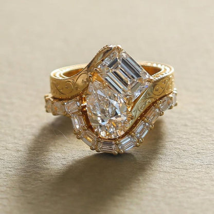 4.00 TCW Toi Et Moi Pear And Emerald Moissanite Engagement Ring Set Art Deco Gold Wedding Ring Set Vintage Bridal Sets Anniversary Ring Set