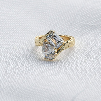 4.00 TCW Toi Et Moi Pear And Emerald Moissanite Engagement Ring Set Art Deco Gold Wedding Ring Set Vintage Bridal Sets Anniversary Ring Set