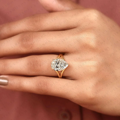 Pear Cut Solitaire Lab Grown Diamond Engagement Ring Open Split Shank Promise Ring Minimalist Bridal Ring for Women