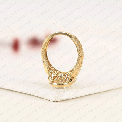 Oval Cut Halo Lab Grown Diamond Engagement Ring in Gold – Vintage Beauty with Timeless Sparkle