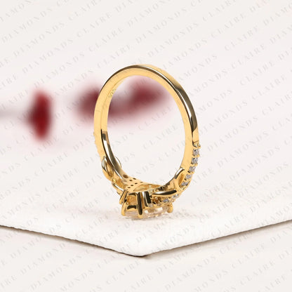 Pear Cut Lab Grown Diamond Engagement Ring Vintage Gold Halo Ring with Pave Side Stones Elegant Wedding Ring for Women