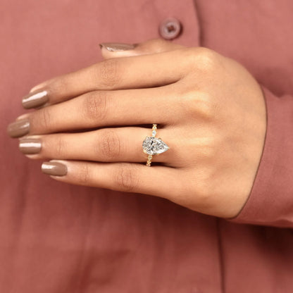 Pear Cut Moissanite Diamond Engagement Ring Vintage Marquise Accent Diamond Ring Nature Inspired Solitaire Bridal Ring for Women