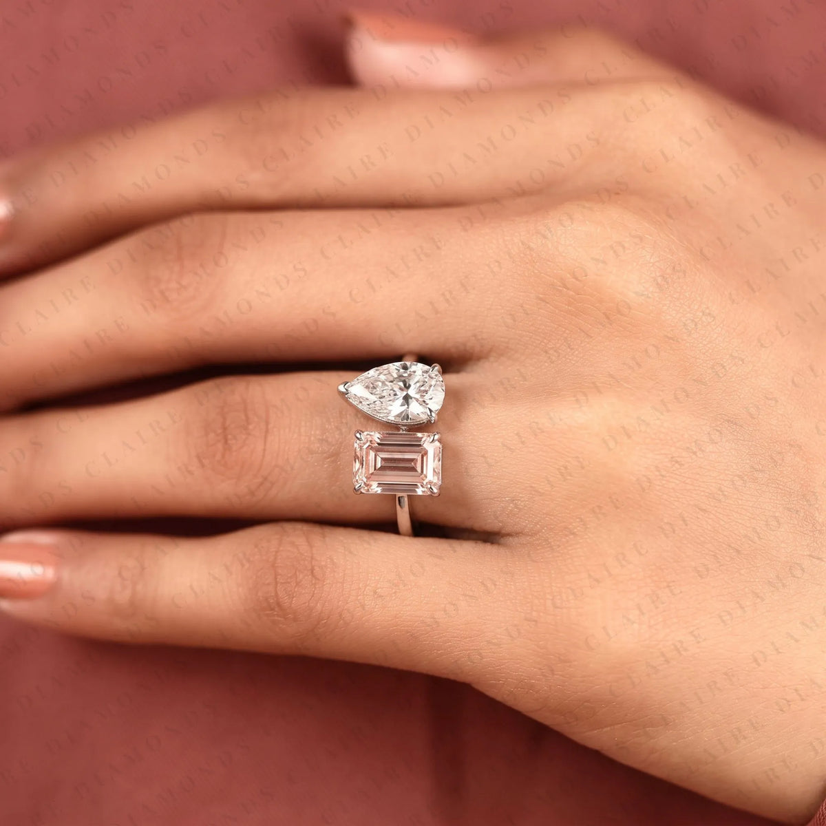 4.00 TCW Pear and Emerald Cut Toi et Moi Ring – photo 6