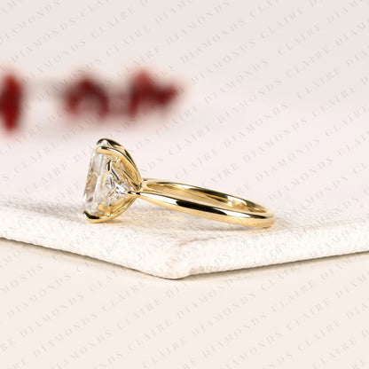 Radiant Cut Moissanite Diamond Engagement Ring Three Stone Gold Ring Trillion Elegant Jewelry for Women