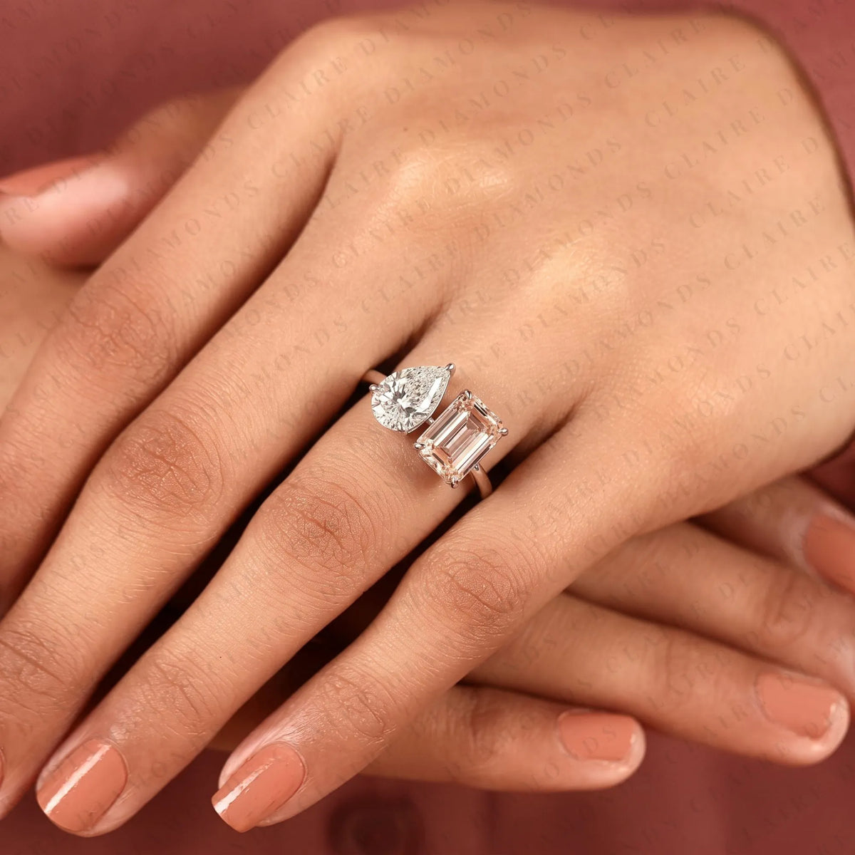 4.00 TCW Pear and Emerald Cut Toi et Moi Ring – photo 7