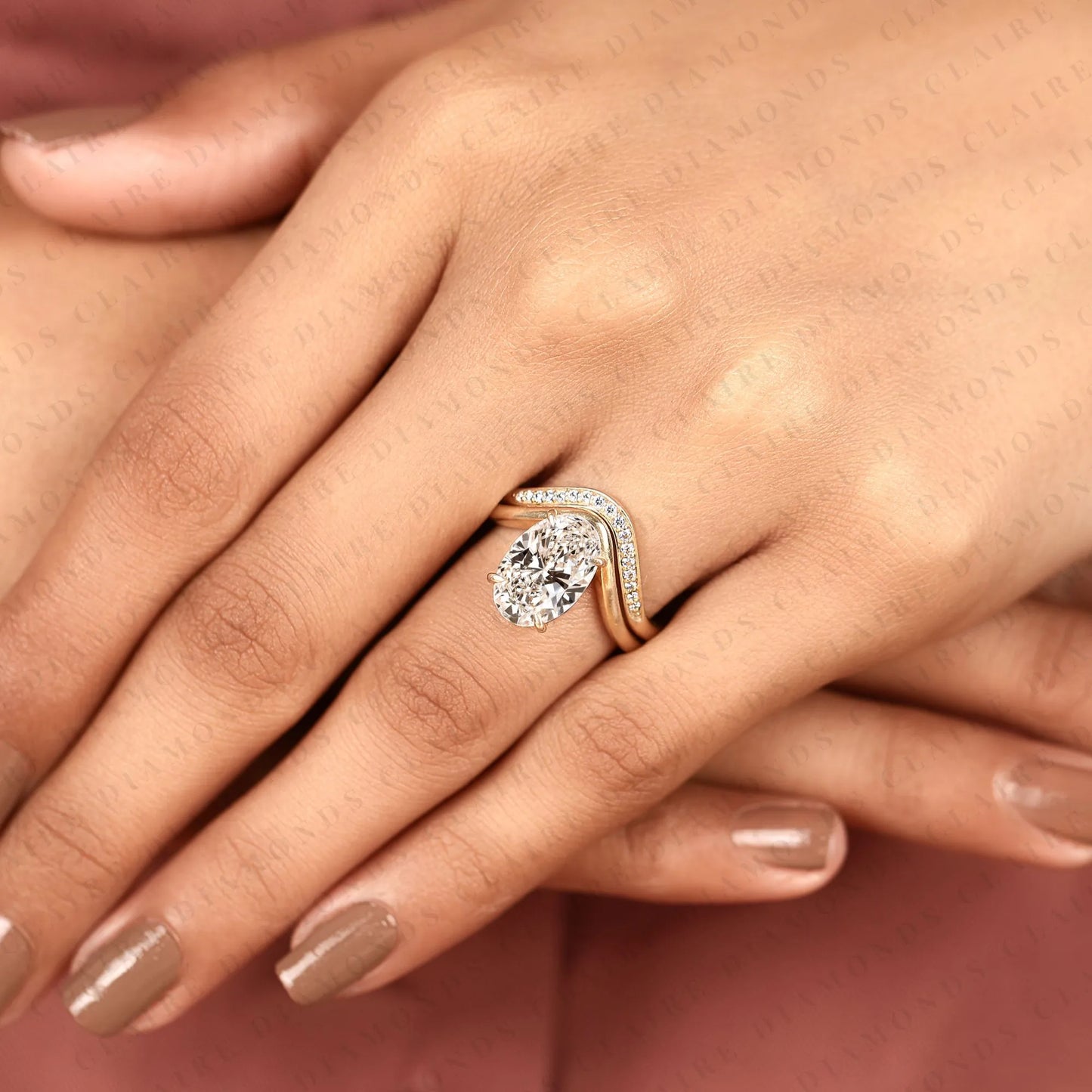 curved chevron wedding band set with elongated oval cut lab grown diamond ring | vintage v-shaped bridal set | unique anniversary ring for women