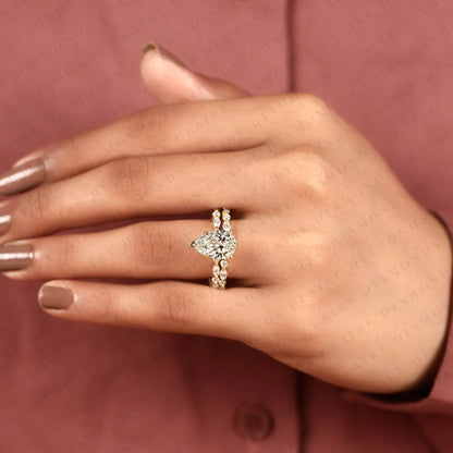 Pear Cut Lab Grown Diamond Engagement Ring Floral Nature Inspired Bridal Ring Vintage Gold Wedding Unique Ring for Women
