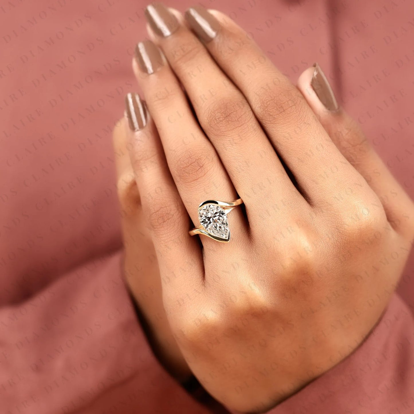 pear shape lab grown diamond hidden halo solitaire ring with contemporary twist setting