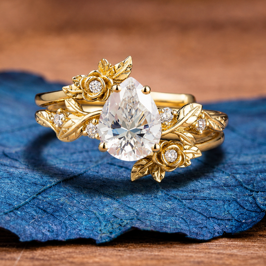 Pear Moissanite Vintage Engagement Ring Set Gold Bridal Wedding Ring Set