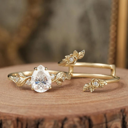 Pear Moissanite Vintage Engagement Ring Set Gold Bridal Wedding Ring Set