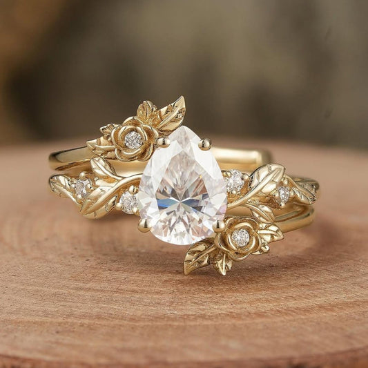 Pear Moissanite Vintage Engagement Ring Set Gold Bridal Wedding Ring Set
