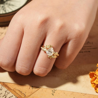 Pear Moissanite Vintage Engagement Ring Set Gold Bridal Wedding Ring Set