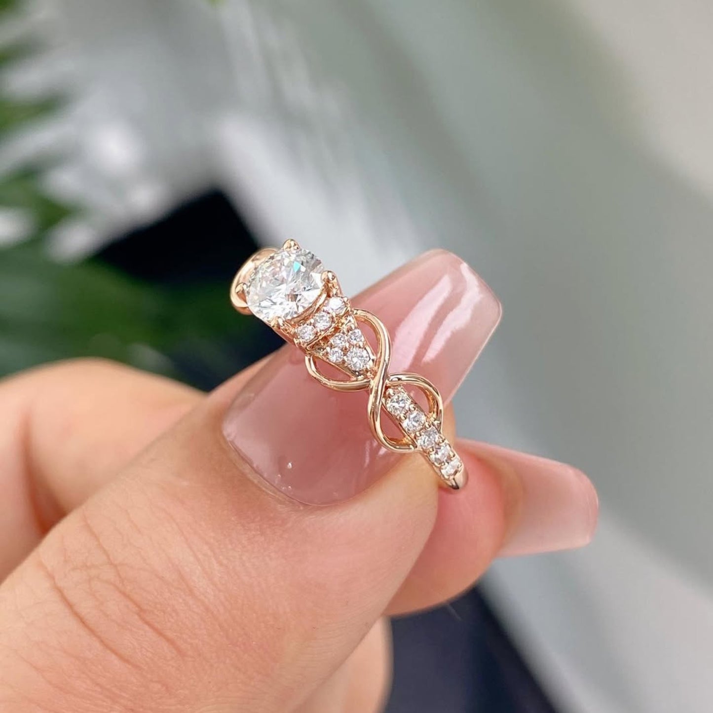 1.00 ct round cut diamond vintage inspired engagement ring with twisted gold band and side accents | elegant moissanite diamond ring