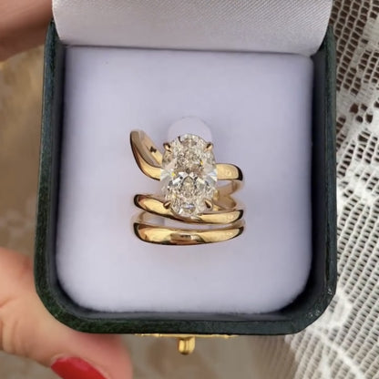 Oval Moissanite Engagement Ring Snak Band Antique Wedding Ring