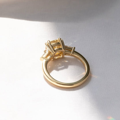 1.00 CT Canary Yellow Cushion Cut Moissanite Ring Cushion Three Stone Engagement Ring Double Claw Prong Gold Wedding Ring Anniversary Ring