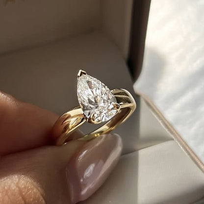 Pear Moissanite Engagement Ring Tulip Set Solid Gold Wedding Ring Teardrop Anniversary Ring For Women Promise Ring Gift For Her