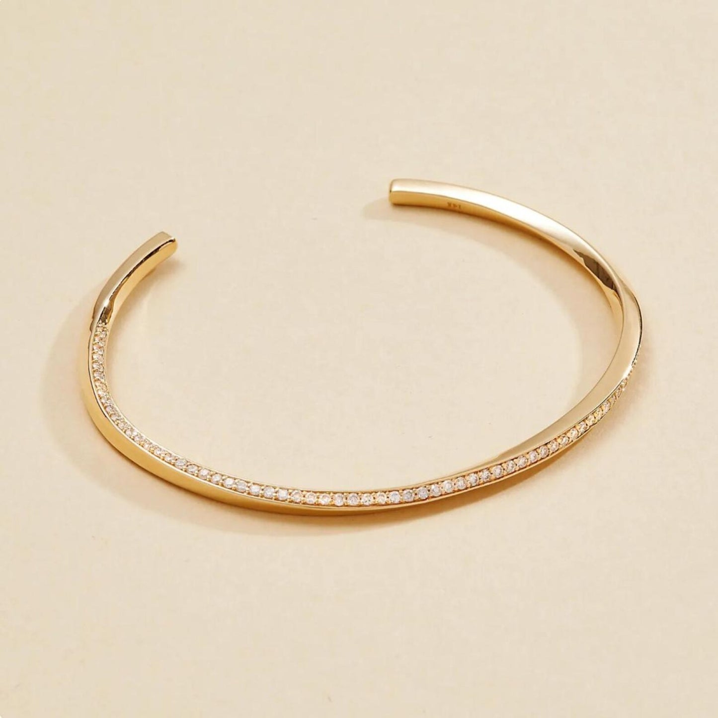 1.00 tcw round gold twisted bangle bracelet lab-grown diamond statement jewelry