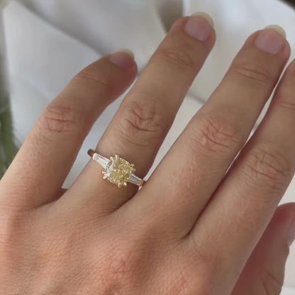 1.00 CT Canary Yellow Cushion Cut Moissanite Ring Cushion Three Stone Engagement Ring Double Claw Prong Gold Wedding Ring Anniversary Ring