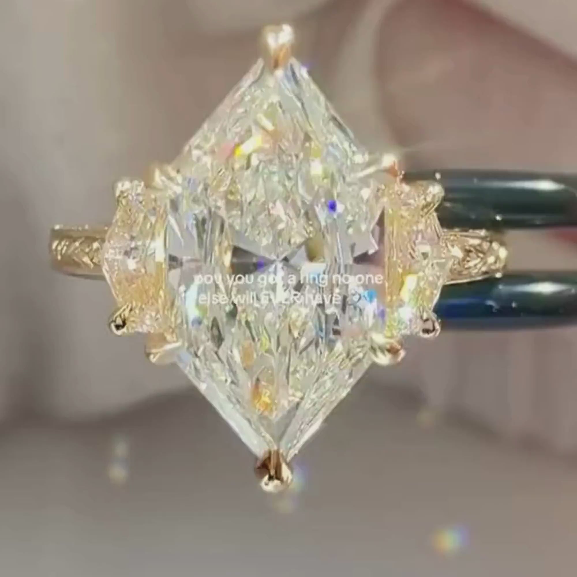 Stylish gold diamond ring for women