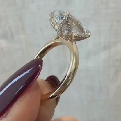 Premium diamond ring shine detail luxury jewelr