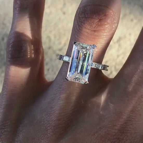 Premium engagement diamond ring sparkle