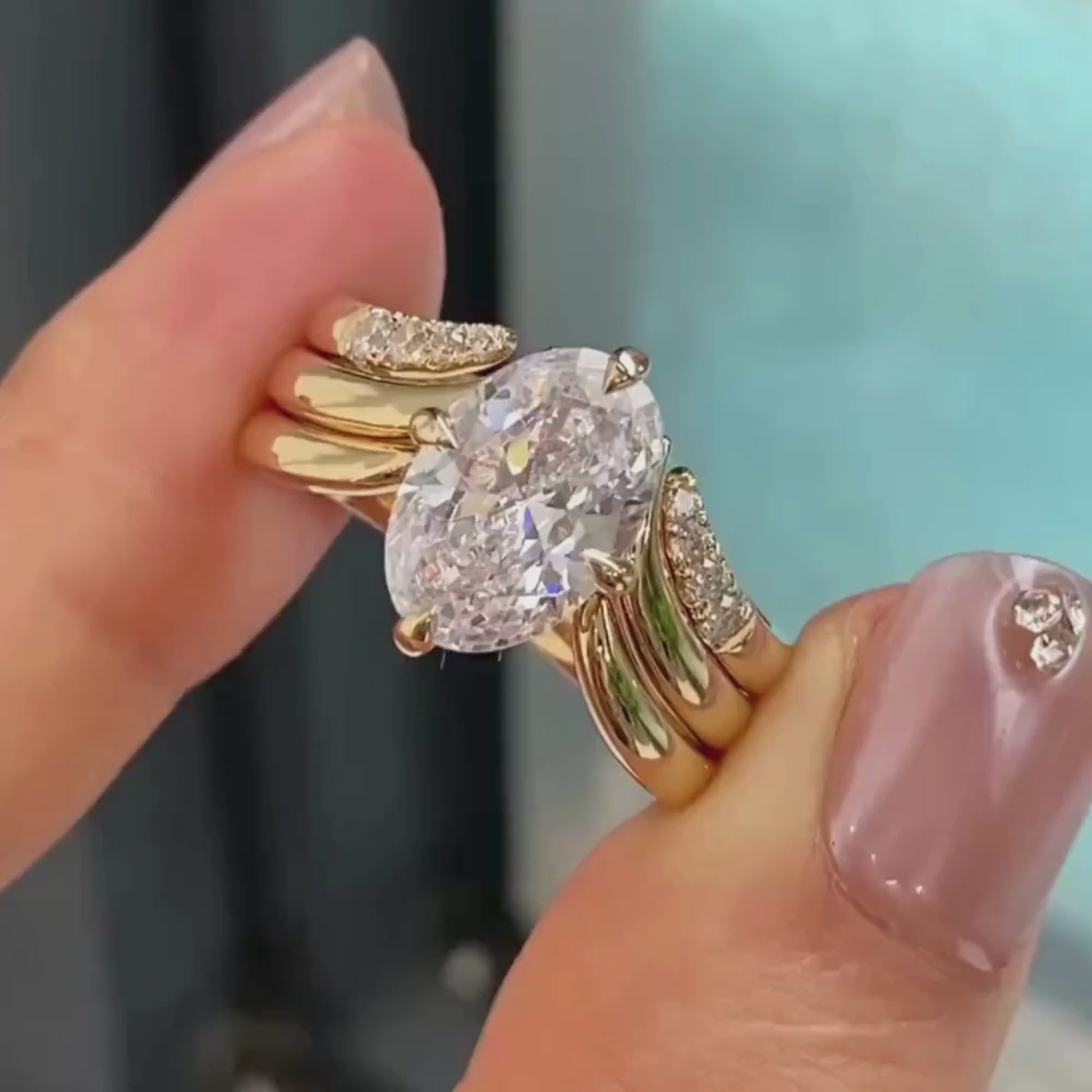 golden diamond ring 